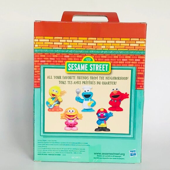 Sesame Street Neighborhood Friends 5 Figures Plus 1 Extra Elmo Figure Brand New - Picture 14 of 16